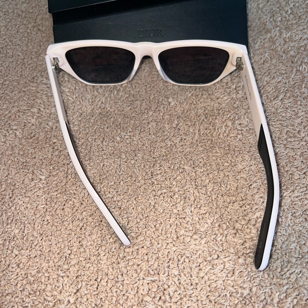 Dior Black and White Eyewear Frame - Picture 6 of 6